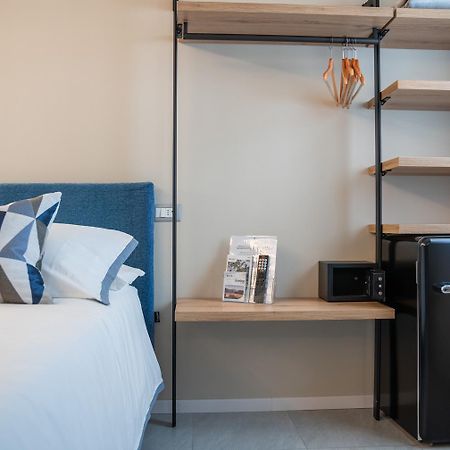 Es Rooms And Apartments Torbole Sul Garda Exterior foto